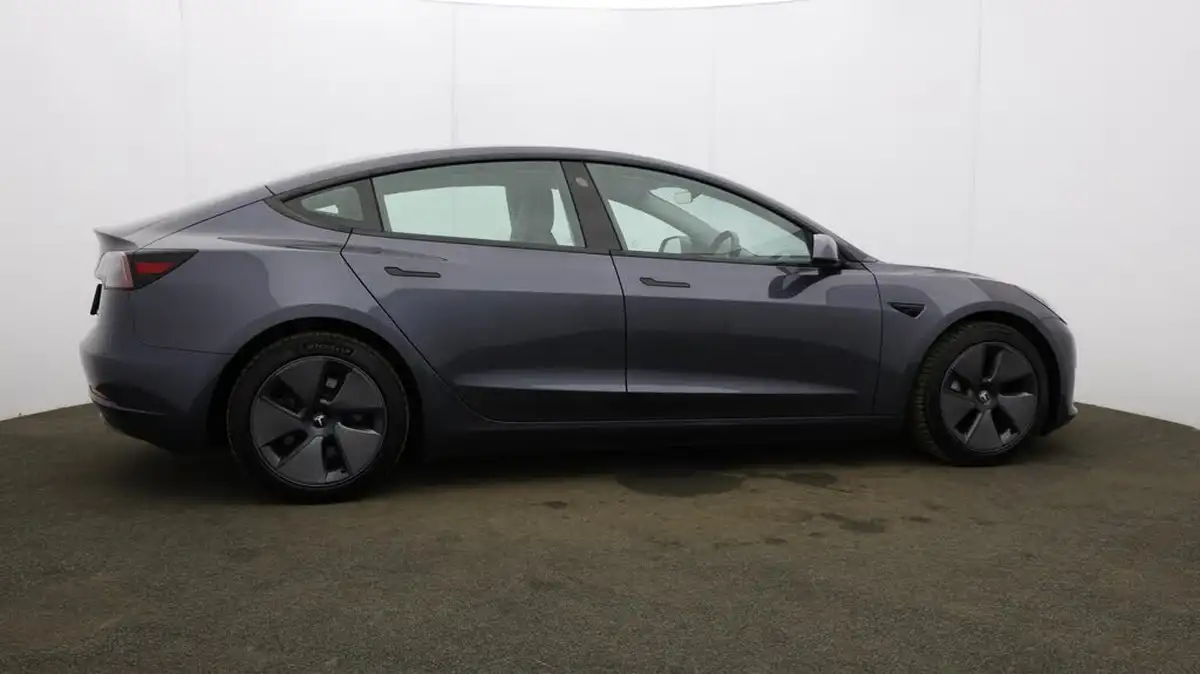 2021-tesla-model-3-e-long-range-4x4-big-57