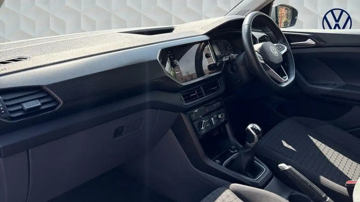 2021-volkswagen-t-cross-10-tsi-se-95ps-big-1