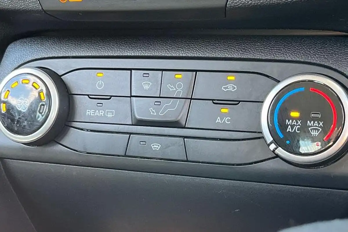 2022-ford-fiesta-11-ti-vct-trend-3d-big-25