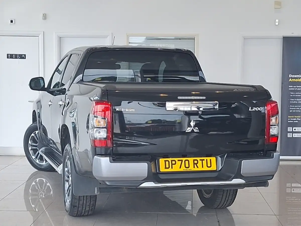 2021-mitsubishi-l200-22di-d-barbarian-auto-big-1