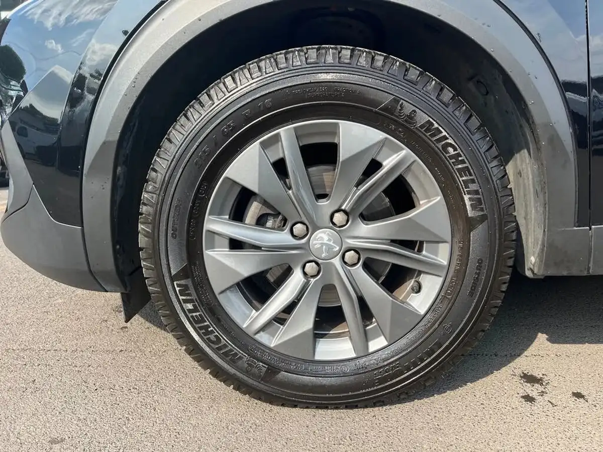 2022-peugeot-2008-suv-12-puretech-active-premium-big-7