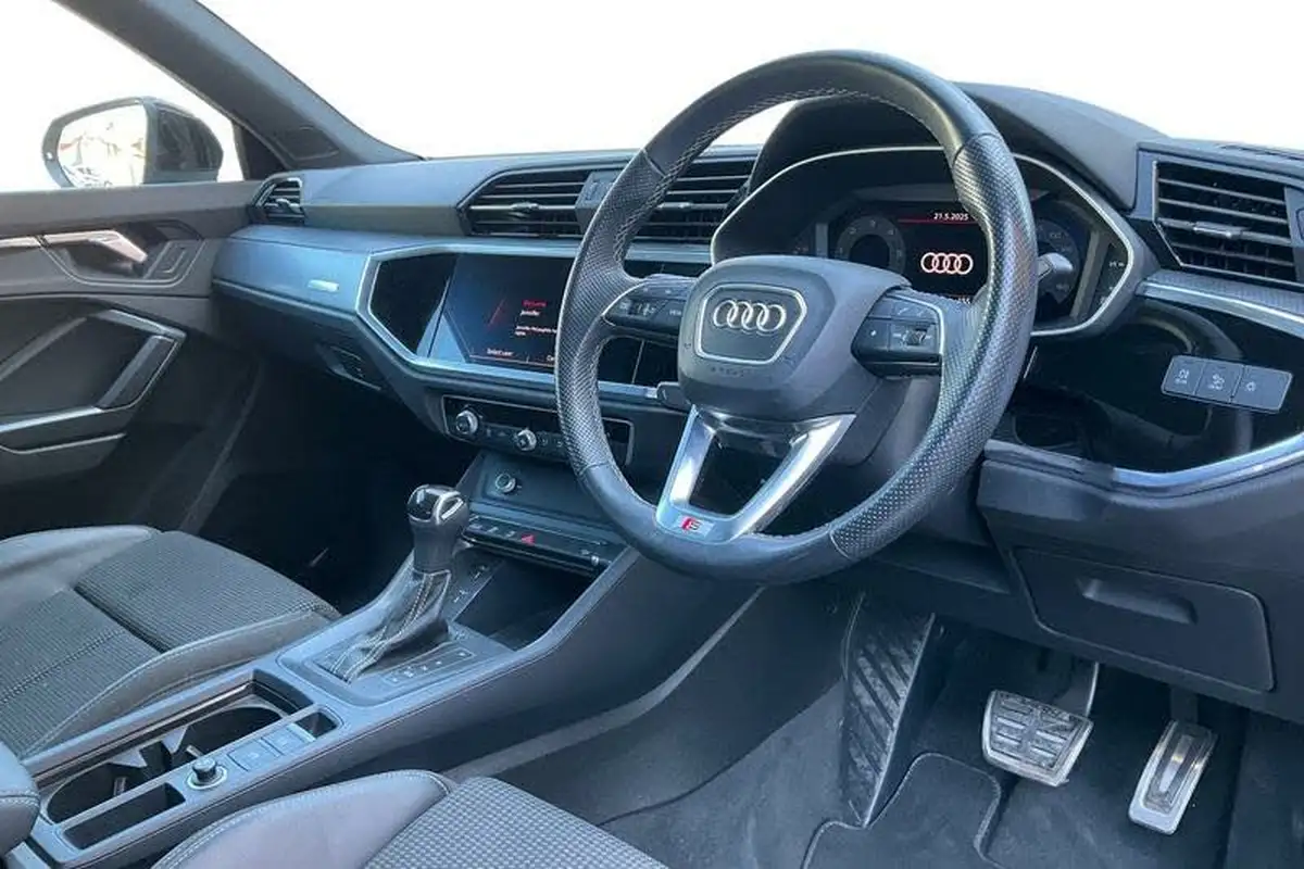 2021-audi-q3-20-35-tdi-s-line-comfort-sound-pack-station-wagon-big-8