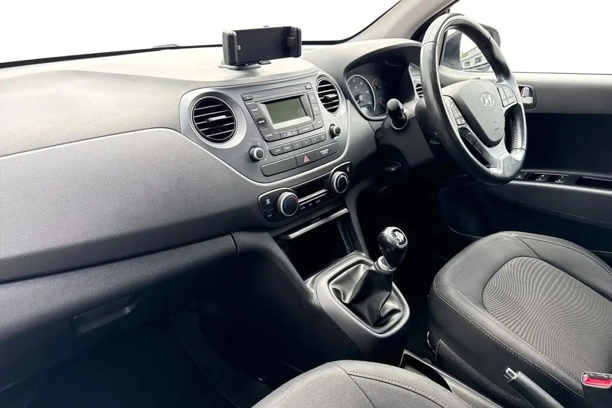 2018-hyundai-i10-10-premium-66ps-big-14