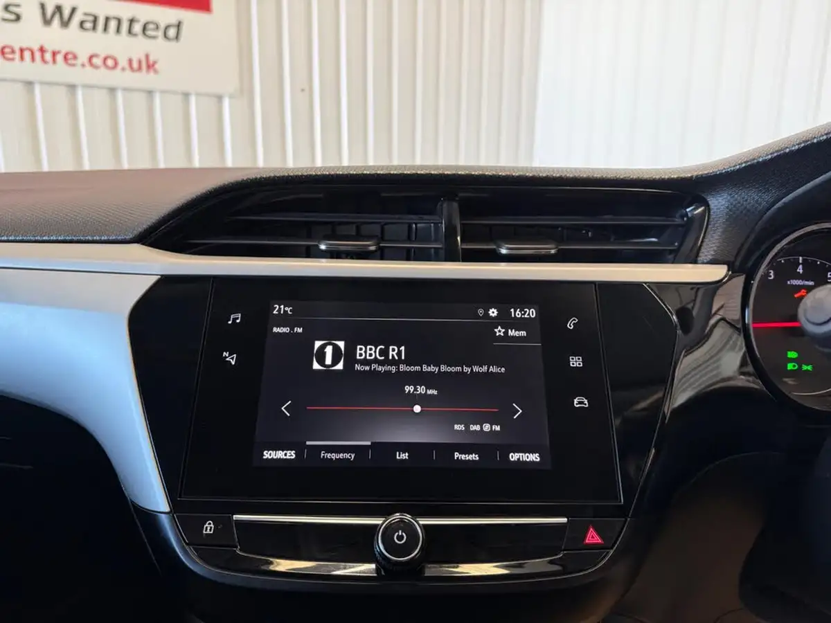 2020-vauxhall-corsa-12i-se-premium-big-28