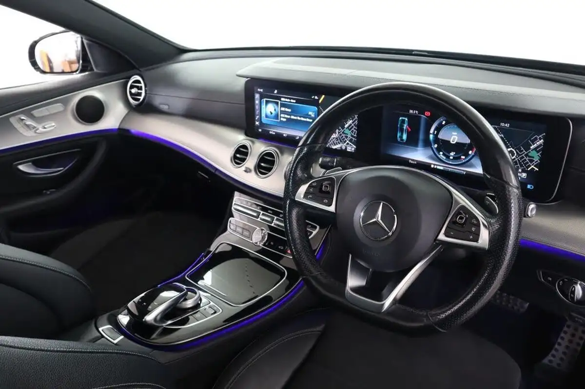 2016-mercedes-benz-e-class-20d-e220d-amg-line-premiumss-saloon-4d-big-15