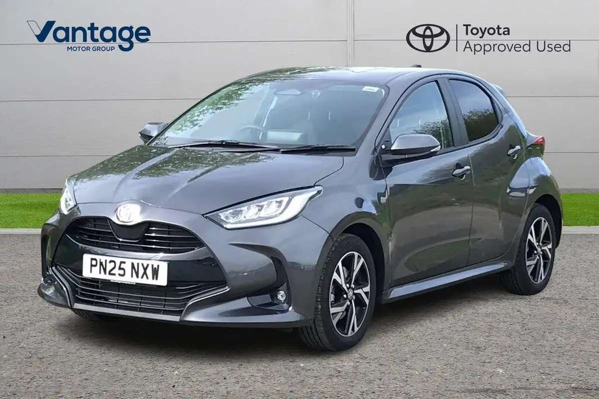 2025-toyota-yaris-15-vvt-i-design-panoramic-roofnavi-big-6