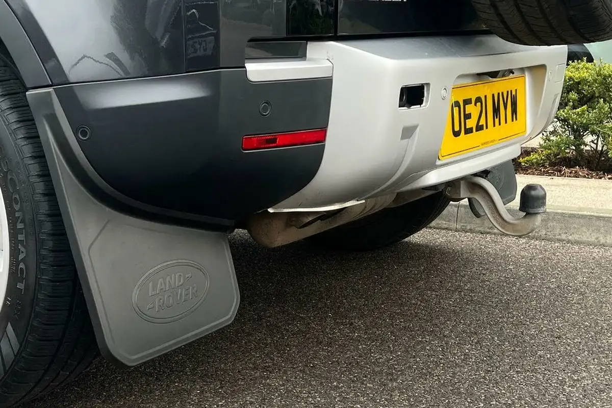 2021-land-rover-90-defender-30-d250-hse-big-19