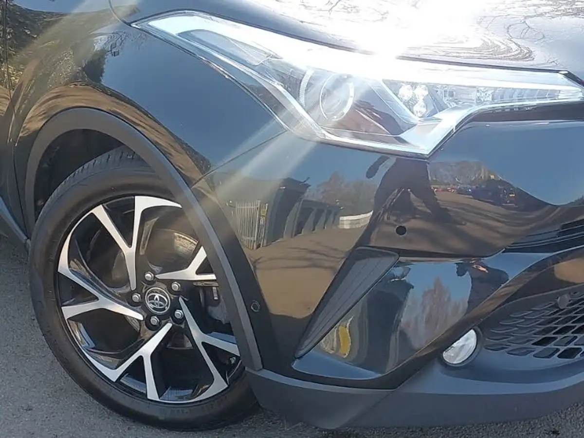2018-toyota-c-hr-18-vvt-i-design-foc-sport-pack-big-8