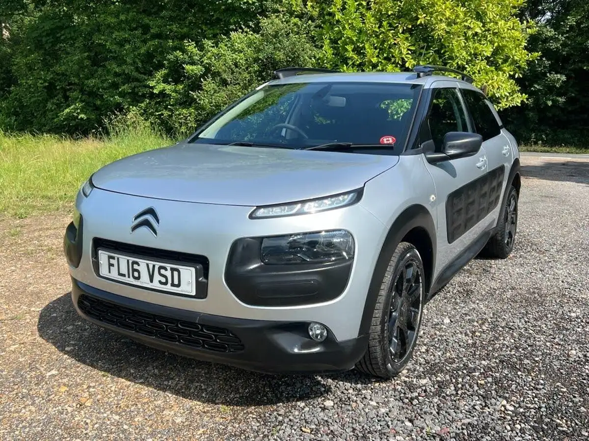 2016-citroen-c4-cactus-12-puretech-flair-110ps-ss-big-21