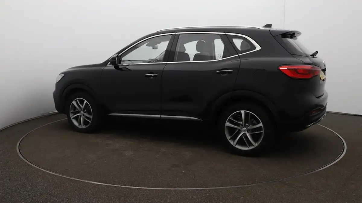 2022-mg-hs-15t-gdi-excite-162ps-big-46