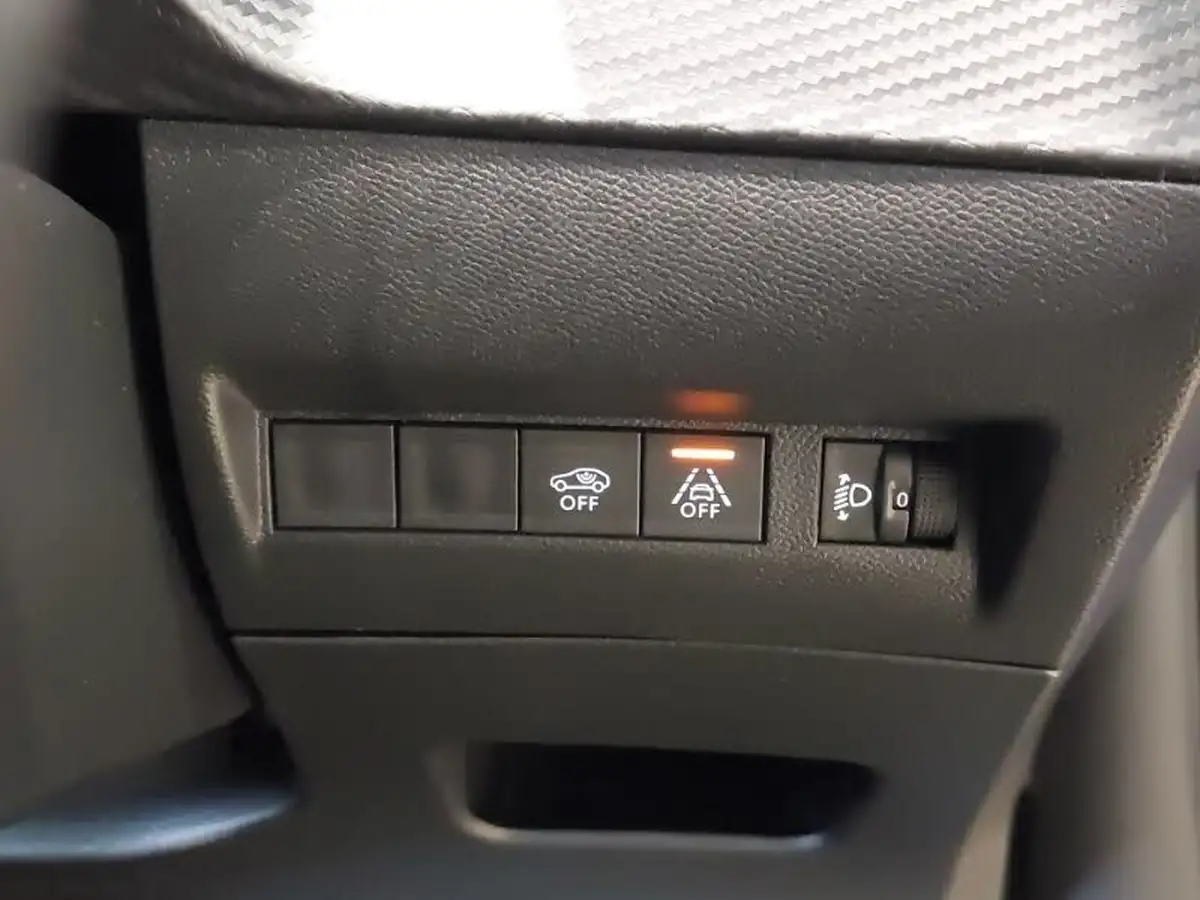 2022-peugeot-2008-suv-12-puretech-allure-premium-130bhp-big-18
