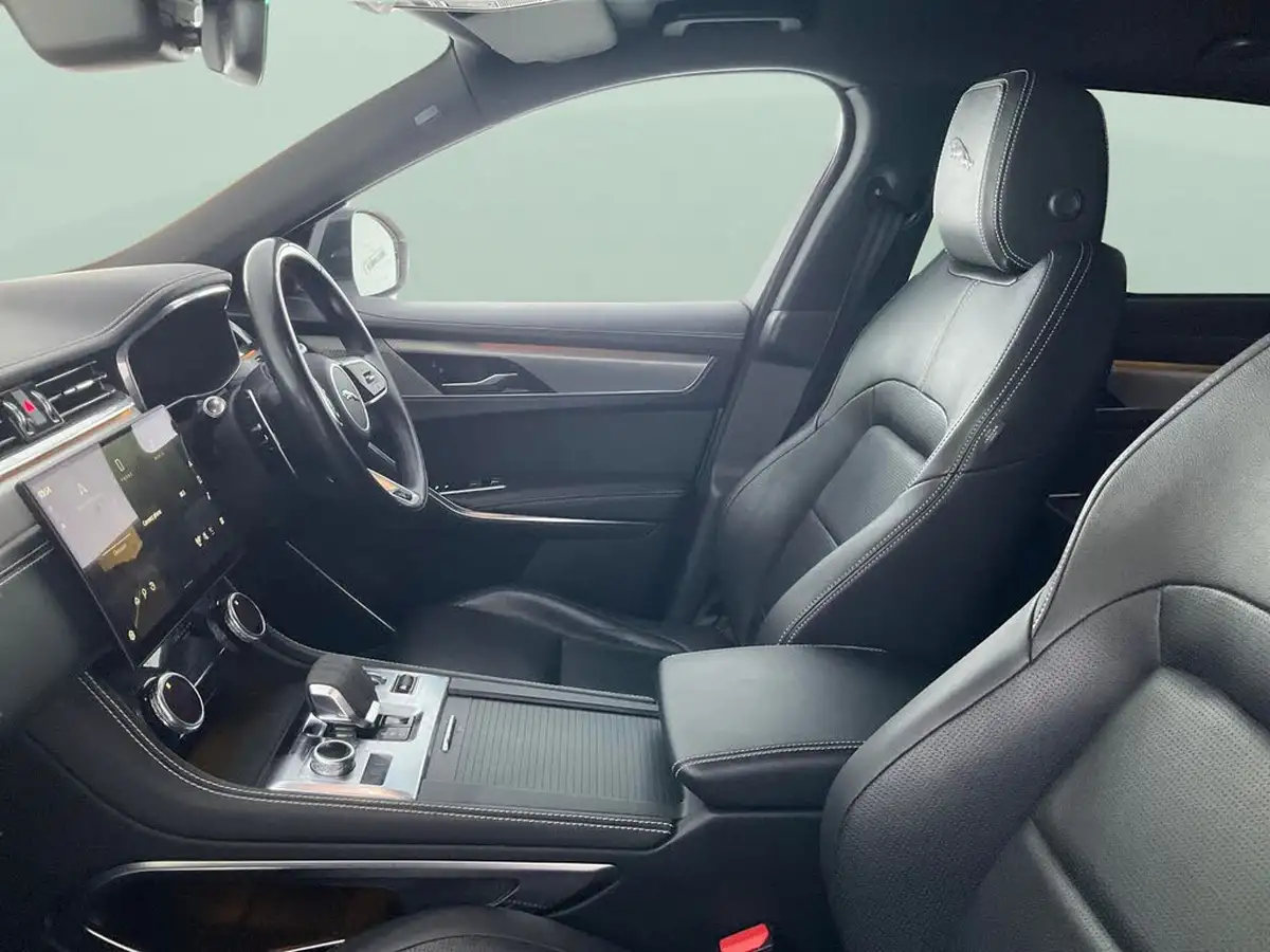 2021-jaguar-f-pace-20-d165-r-dynamic-s-mhev-big-3