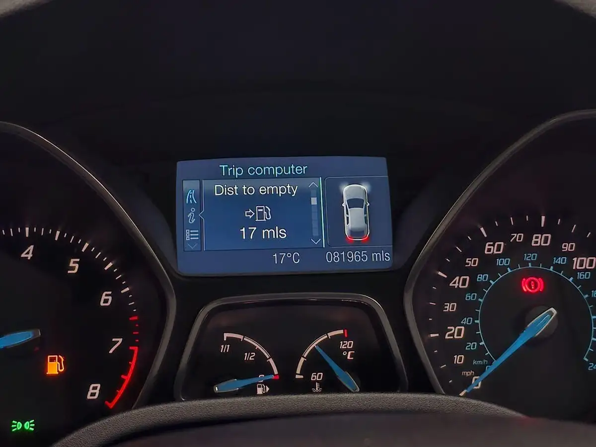 2012-ford-focus-16-titanium-ti-vct-125ps-hatchback-big-49