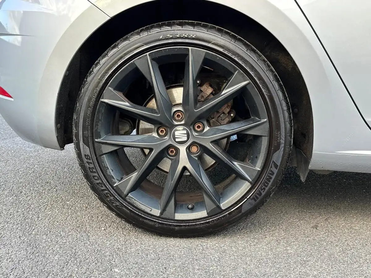 2020-seat-leon-15-tsi-evo-fr-black-edition-150ps-hatchback-dsg-big-21