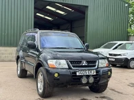 2005 Mitsubishi Shogun 3.2TD Warrior 3.2DI-D Station Wagon 3d auto