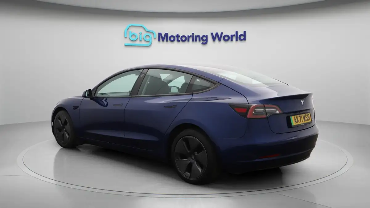 2021-tesla-model-3-e-long-range-awd-big-5