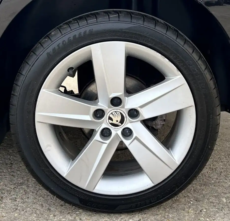 2015-skoda-fabia-12-tsi-se-l-90ps-hatchback-big-9