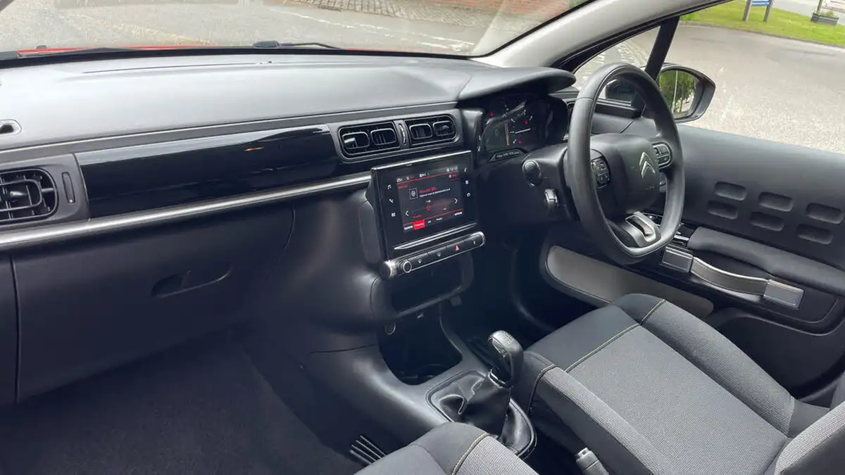 2021-citroen-c3-12-puretech-shine-83ps-big-11