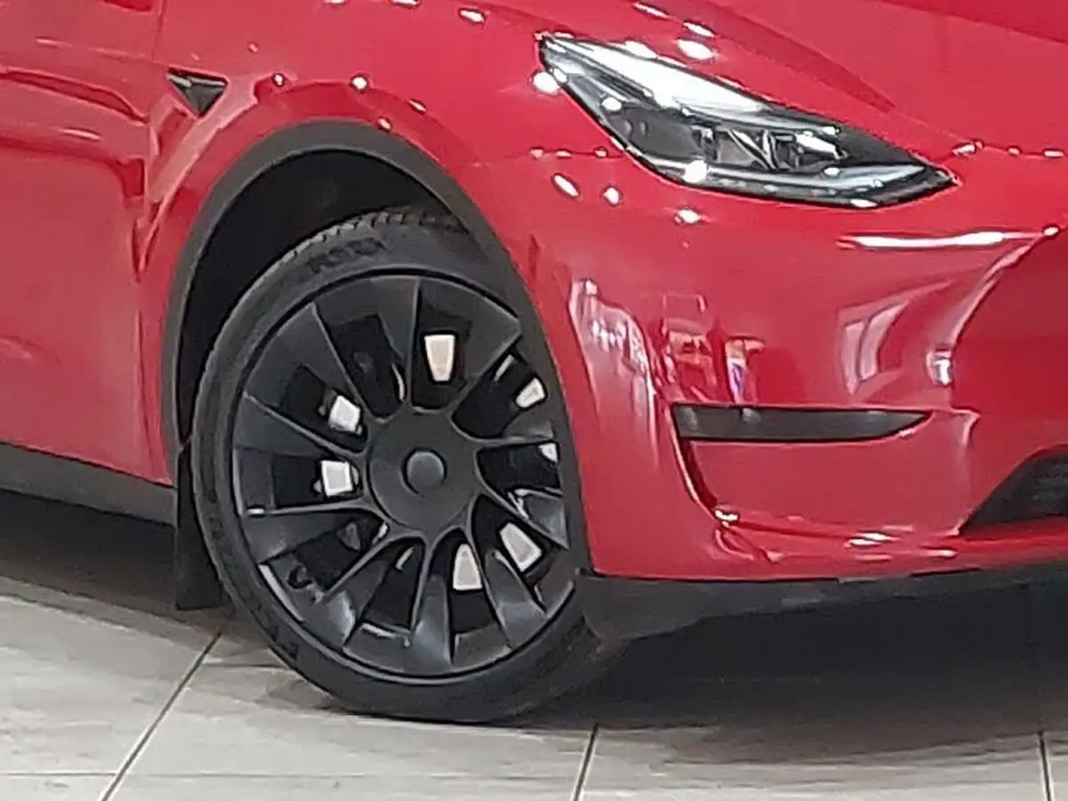 2023-tesla-model-y-e-rwd-big-8