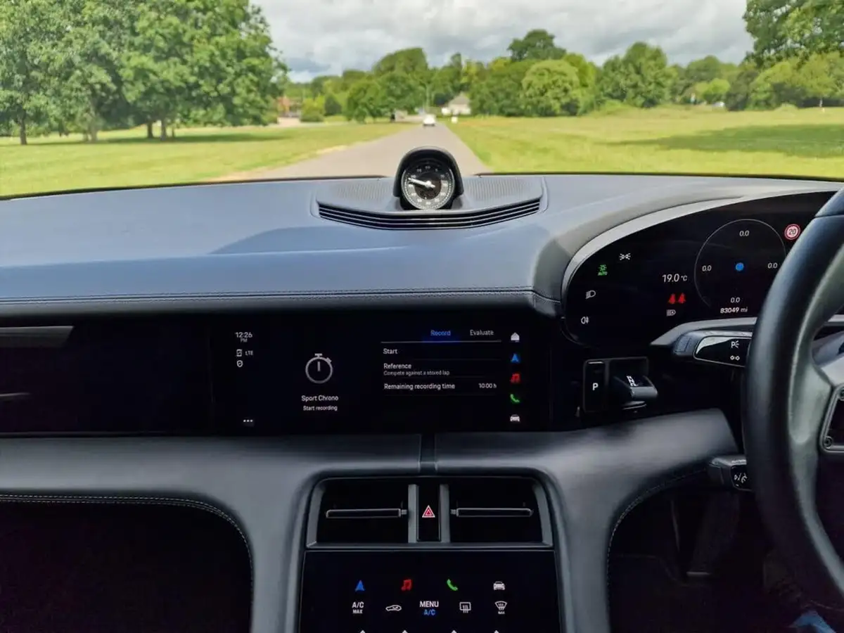 2021-porsche-taycan-e-4s-571ps-performance-battery-plus-big-16