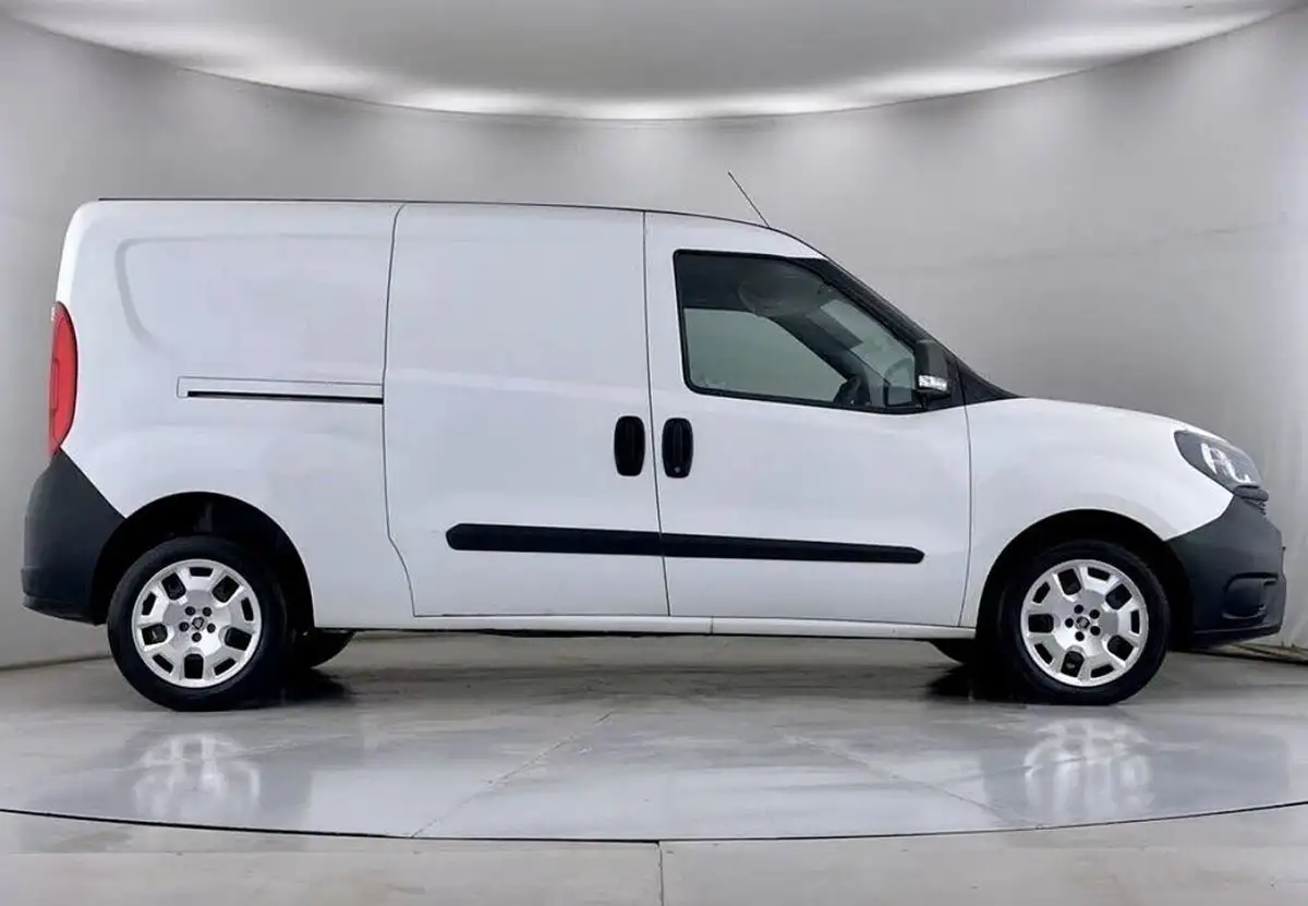 2021-fiat-doblo-cargo-16td-l2h1-maxi-sx-120bhpeu6dt-big-2