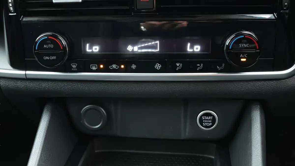 2022-nissan-qashqai-13-dig-t-acenta-premium-140ps-big-12