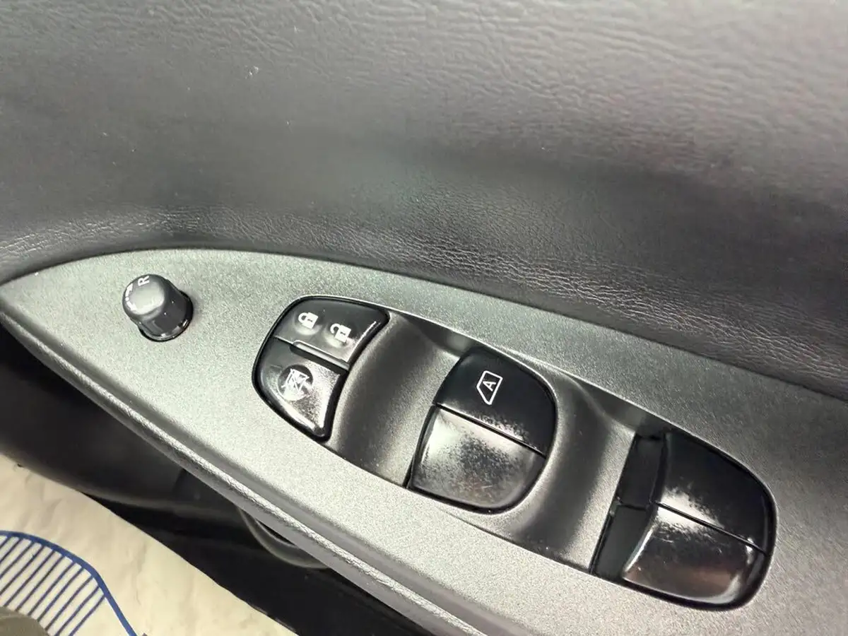 2015-nissan-pulsar-12-n-tec-xtronic-big-60