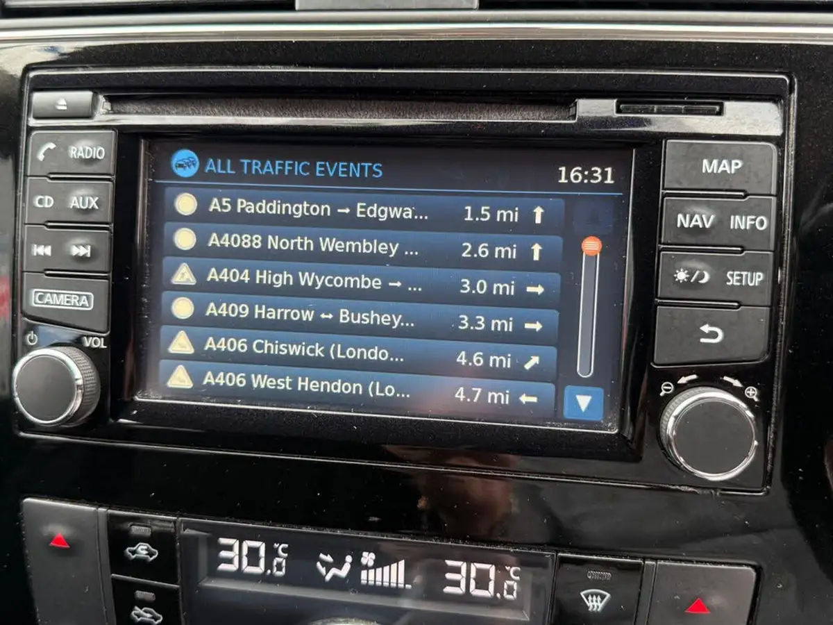 2015-nissan-pulsar-12-n-tec-xtronic-big-36