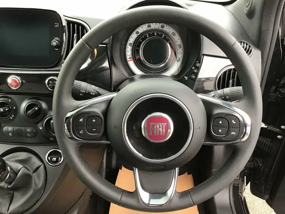 2022-fiat-500-10-dolcevita-big-15