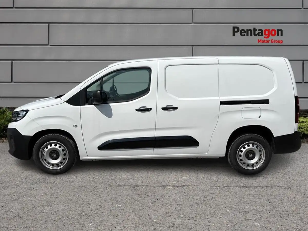 2024-vauxhall-combo-15cdti-prime-xl-100pseu6e-panel-big-14