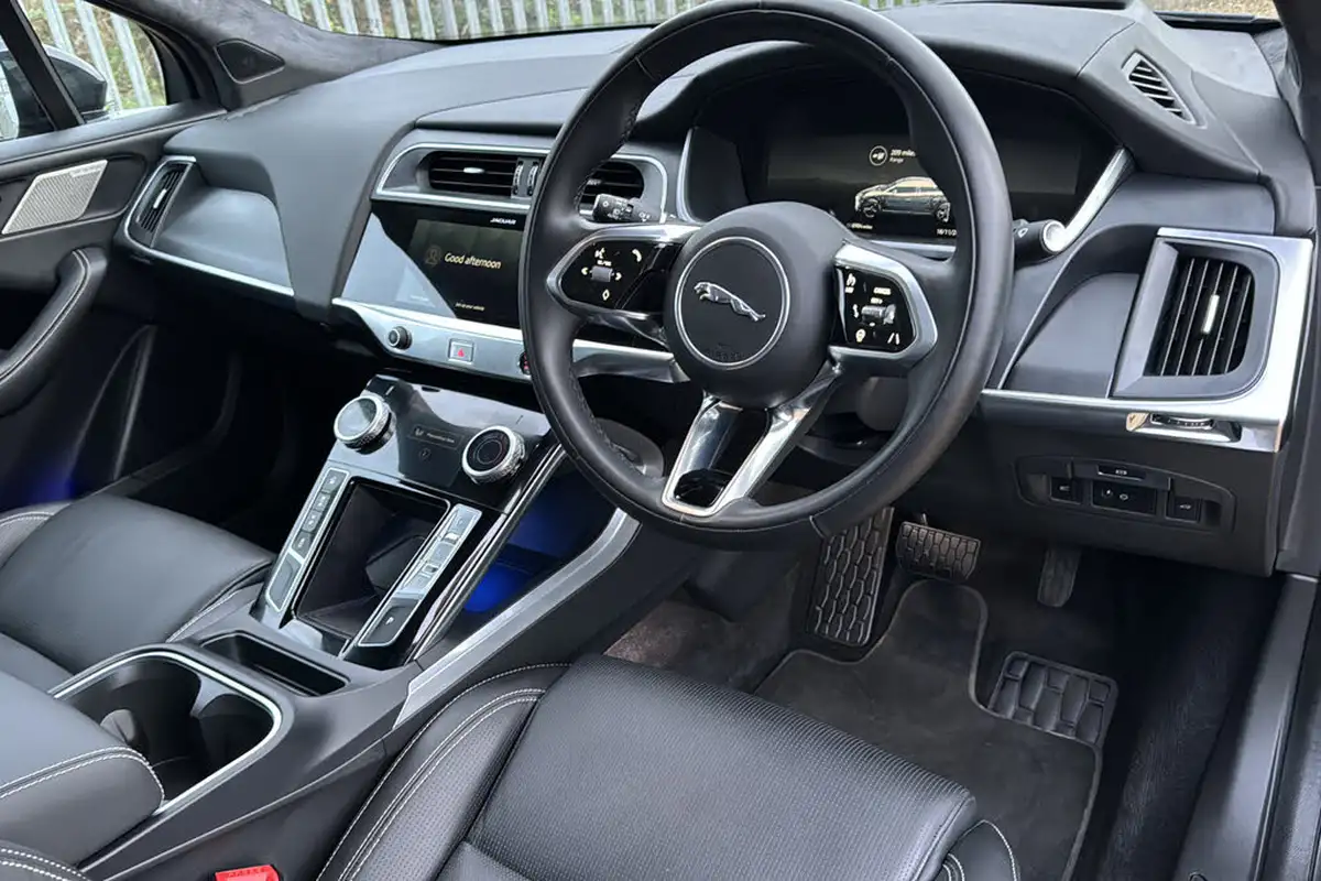 2024-jaguar-i-pace-ev400-r-dynamic-hse-black-big-9