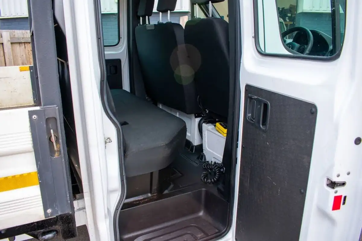 2021-mercedes-benz-sprinter-big-10