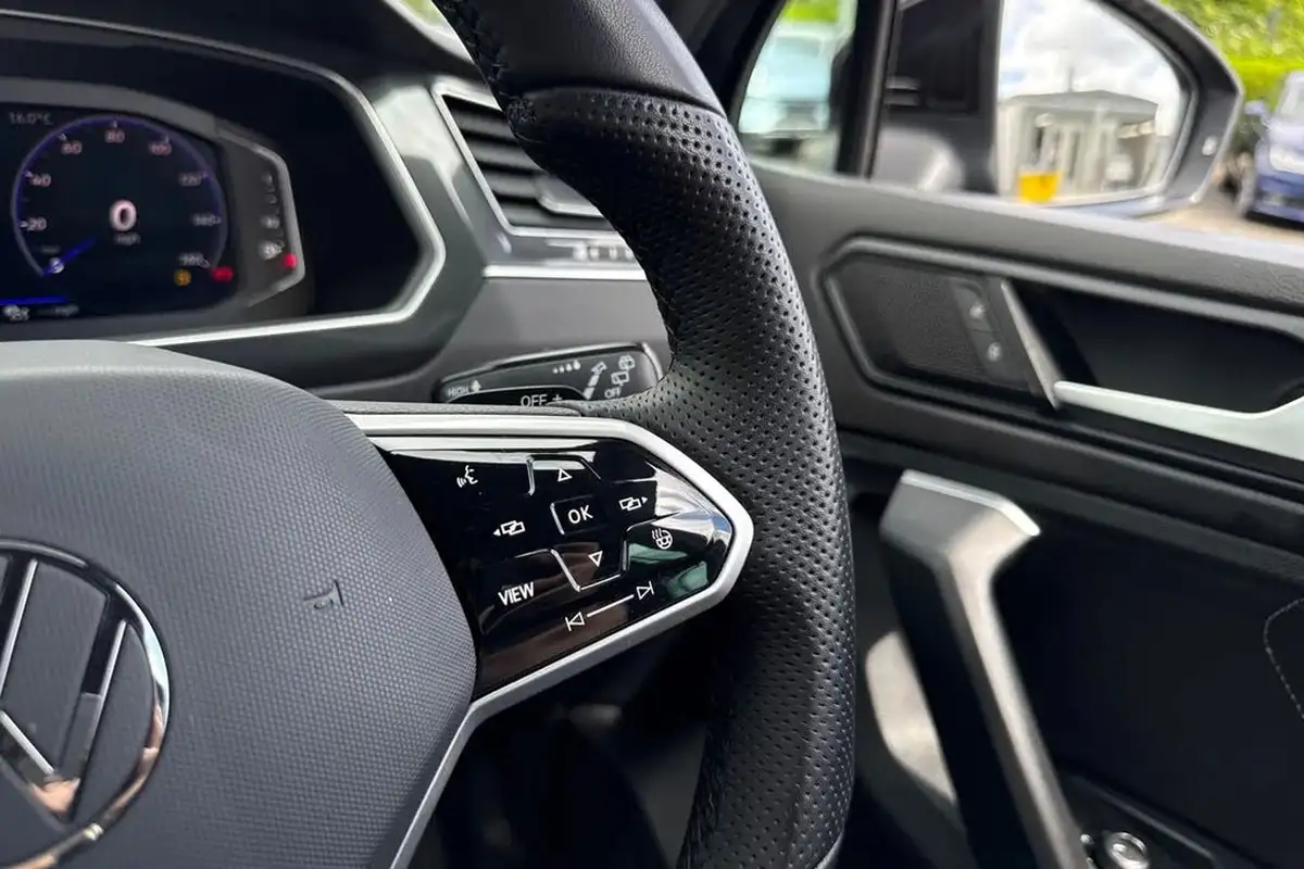 2022-volkswagen-tiguan-20tdi-r-line-200ps-4motion-big-40