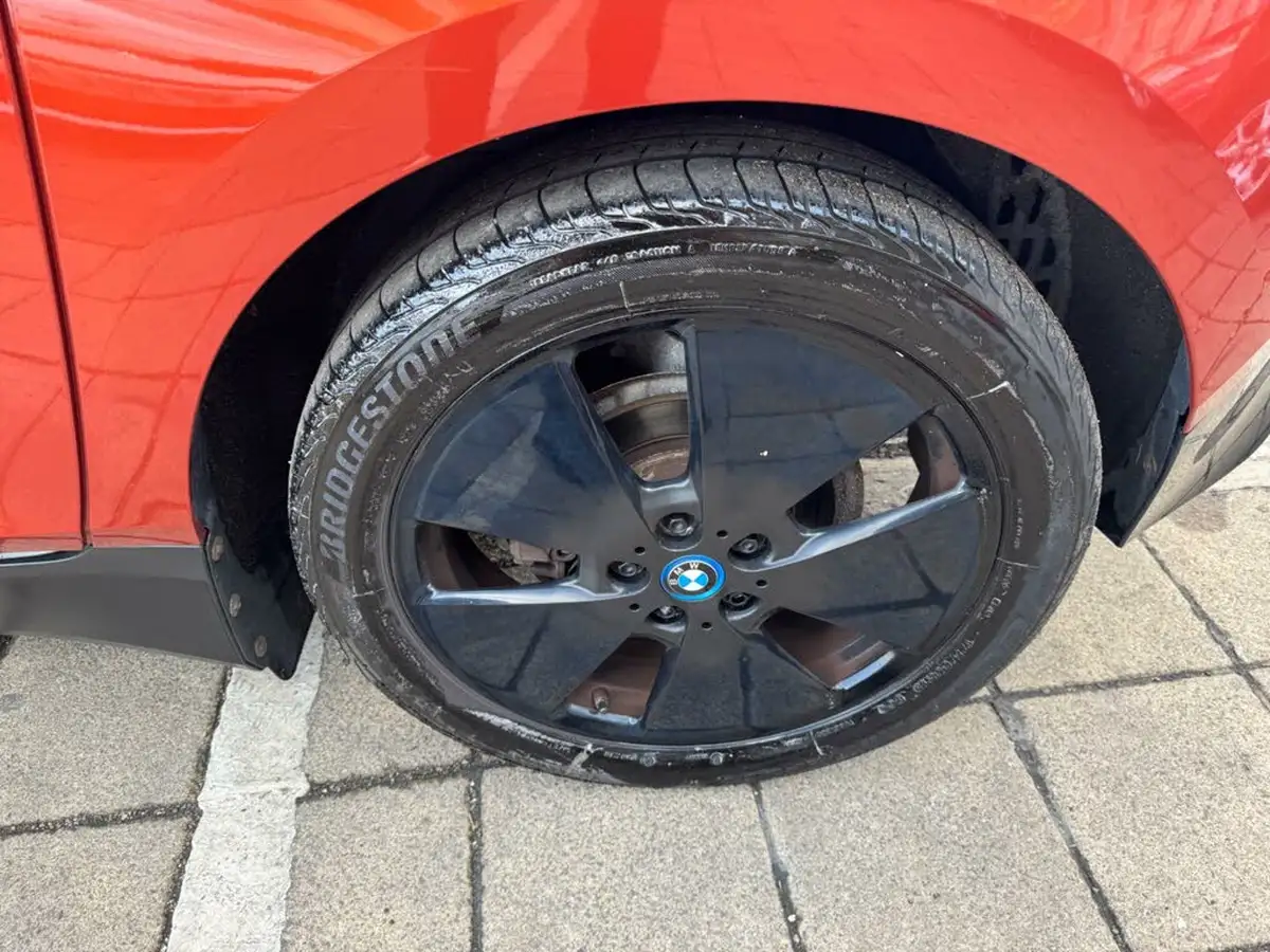 2015-bmw-i3-e-big-40