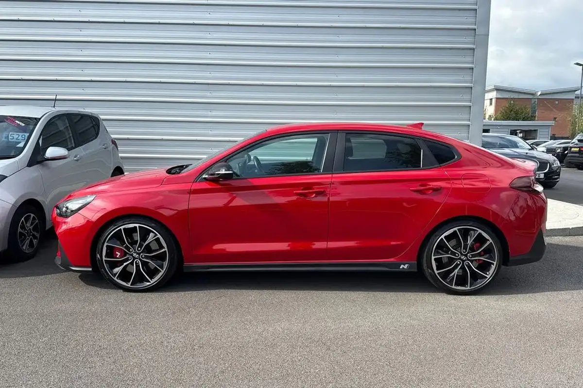 2019-hyundai-i30-n-20-t-gdi-n-performance-fastback-big-24