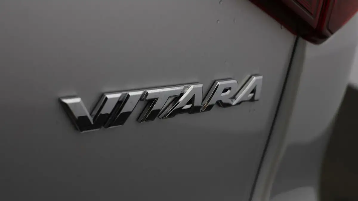 2020-suzuki-vitara-14-boosterjet-sz-t-140ps-auto-big-19