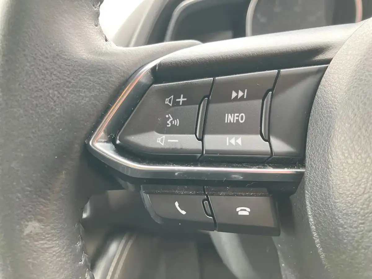 2020-mazda-mazda2-15-skyactiv-g-sport-nav-auto-big-18