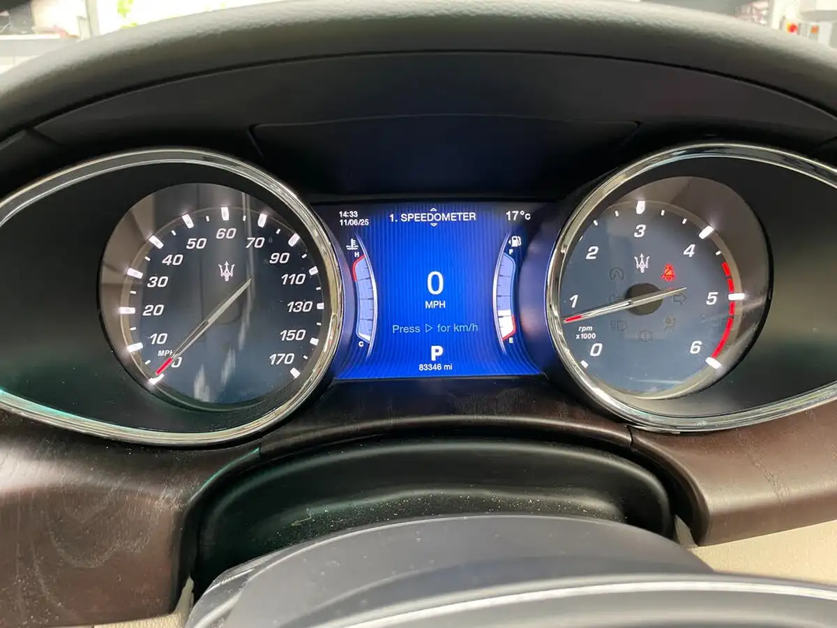 2016-maserati-quattroporte-30td-big-8