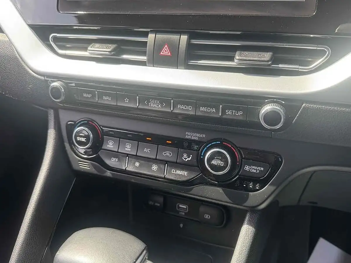 2022-kia-niro-16-gdi-3-156kwh-big-34
