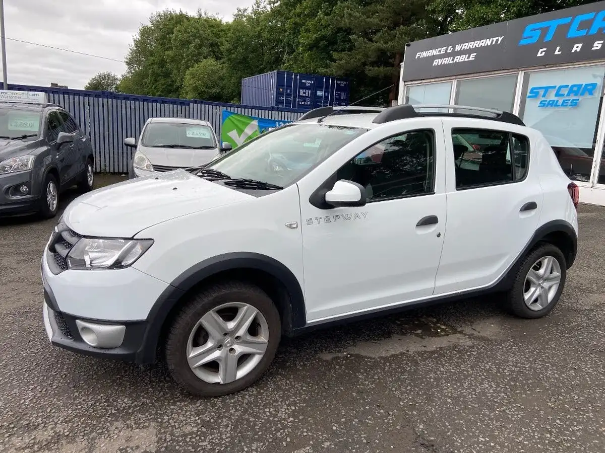 2013-dacia-sandero-stepway-09-ambiance-big-2