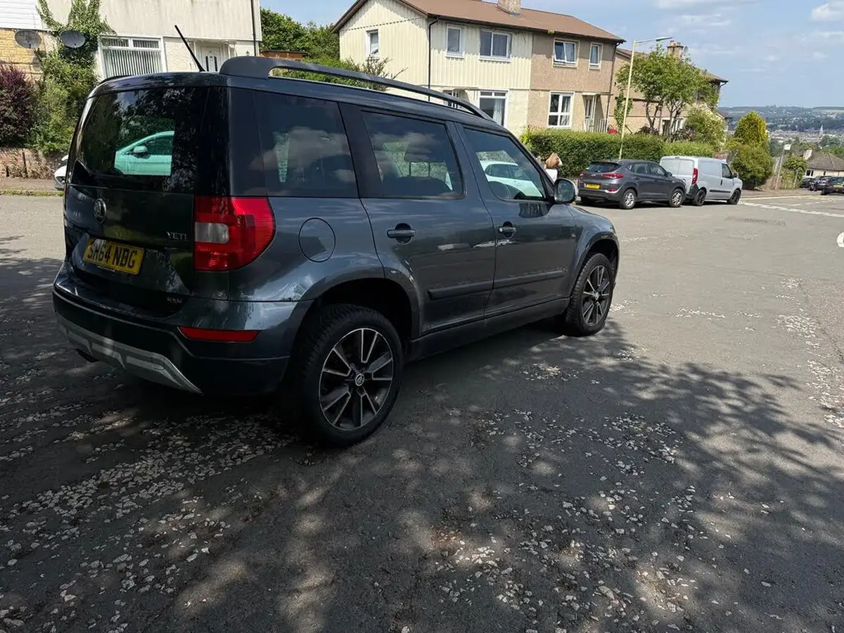 2014-skoda-yeti-outdoor-20tdi-se-140ps-4x4-big-7