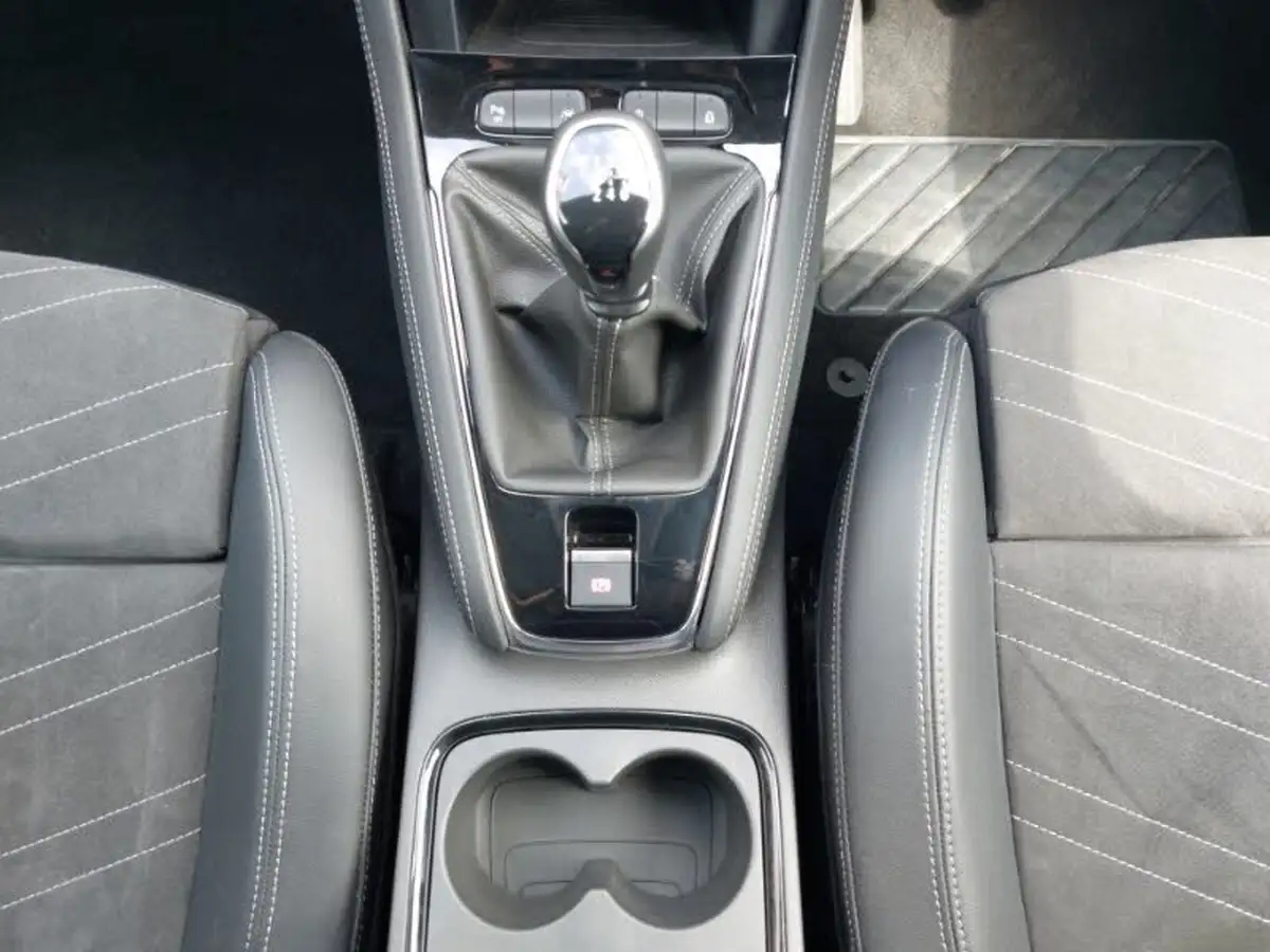 2024-vauxhall-grandland-12-ultimate-130ps-big-15