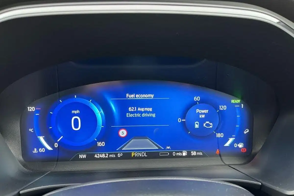 2023-ford-kuga-big-12