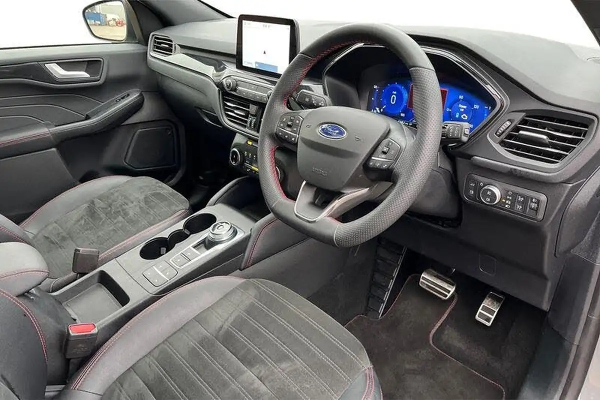 2023-ford-kuga-big-8