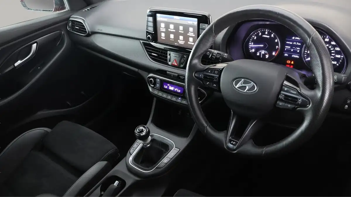 2019-hyundai-i30-14-t-gdi-n-line-nav-hatchback-big-8