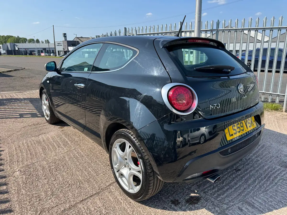 2009-alfa-romeo-mito-14-veloce-120bhp-big-12