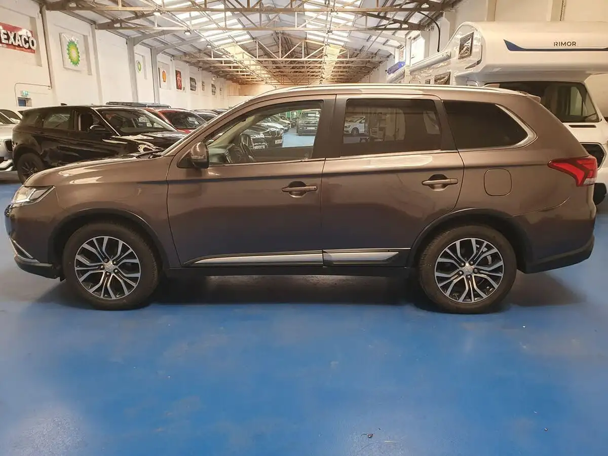 2017-mitsubishi-outlander-22di-d-3-big-5
