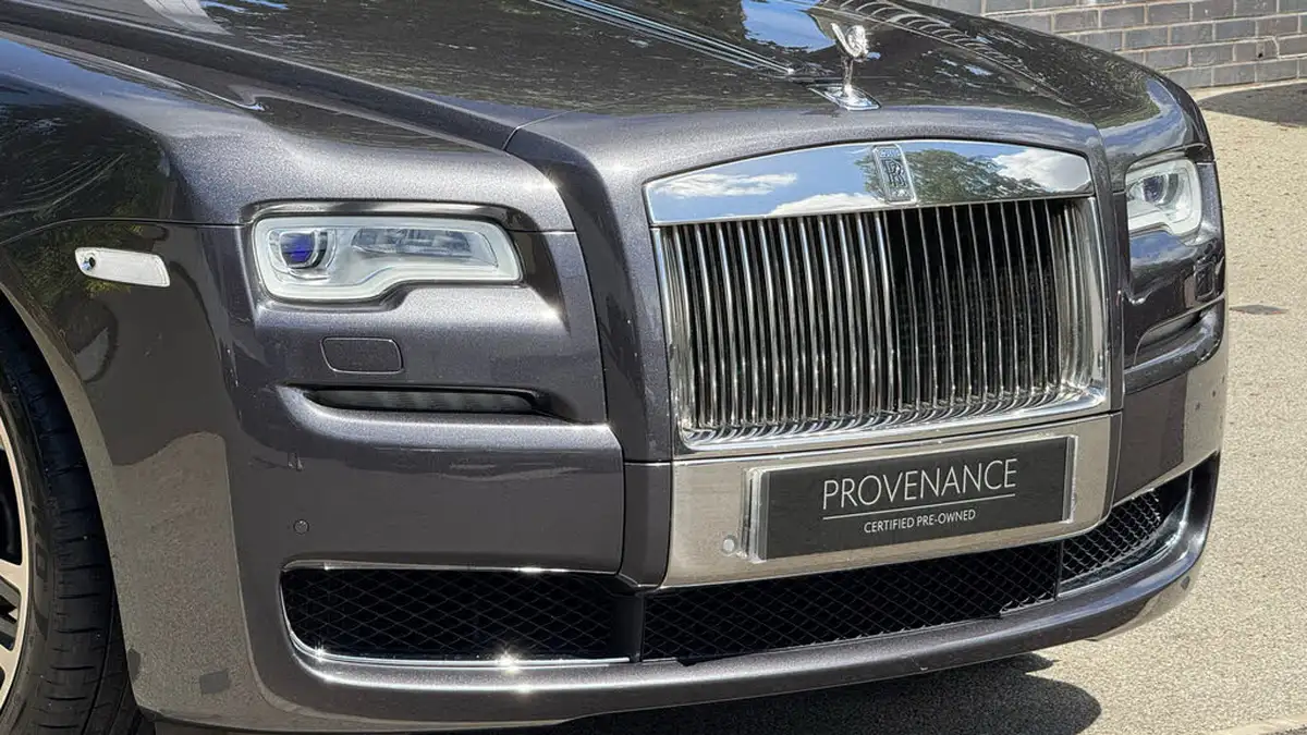 2016-rolls-royce-ghost-66-ewb-big-25