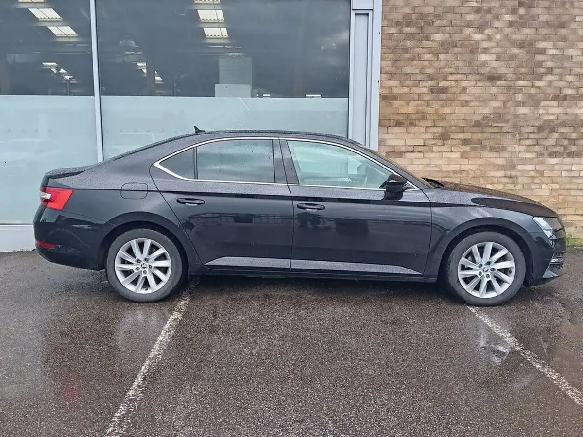 2020-skoda-superb-14-tsi-se-technology-hatchback-big-1