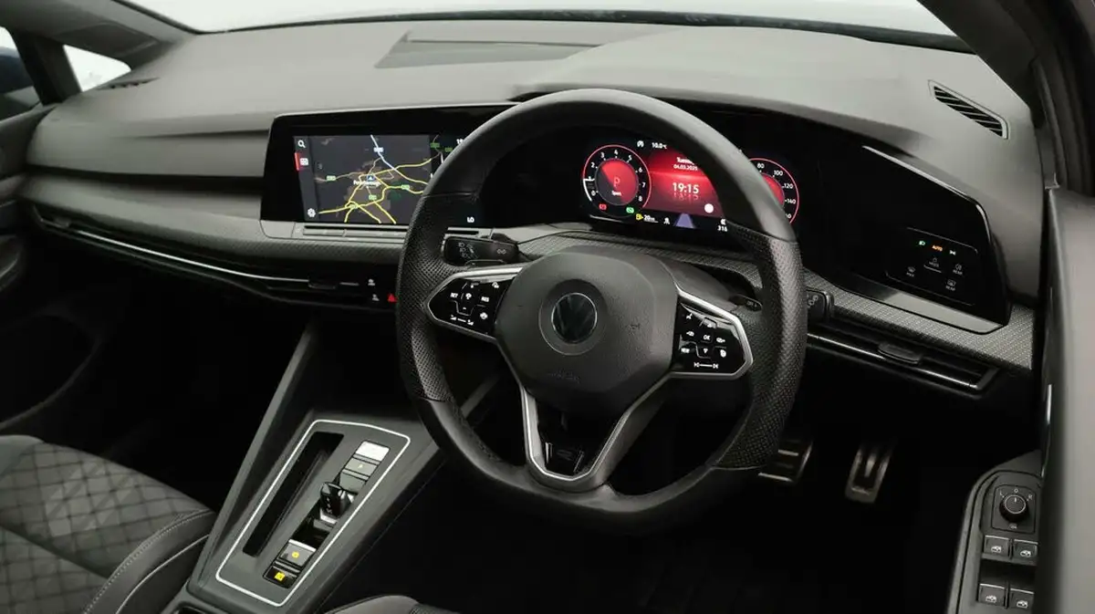 2022-volkswagen-golf-15-etsi-r-line-150ps-hatchback-big-9